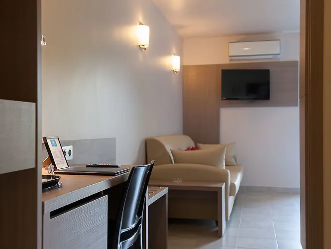 Hotel Marina Corsica 3*